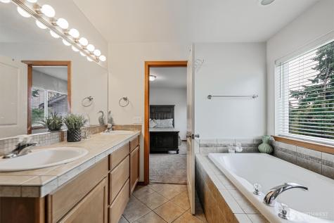 29524 63rd Court S Auburn WA 98001