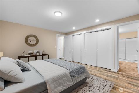 9009 Ridgeview Circle W University Place WA 98466