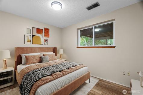 9009 Ridgeview Circle W University Place WA 98466