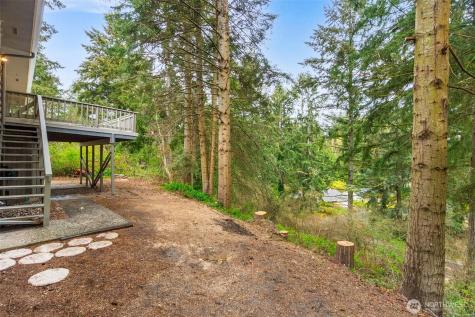 9009 Ridgeview Circle W University Place WA 98466