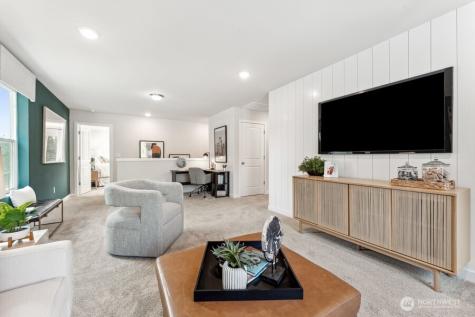 2061 NE Norseman Way Poulsbo WA 98370