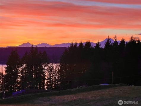 2061 NE Norseman Way Poulsbo WA 98370