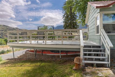 462 Beach Street Pateros WA 98846