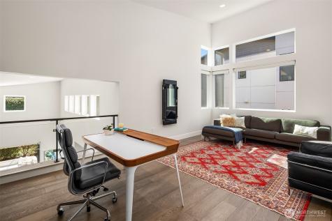 8371 SE 31st Street Mercer Island WA 98040