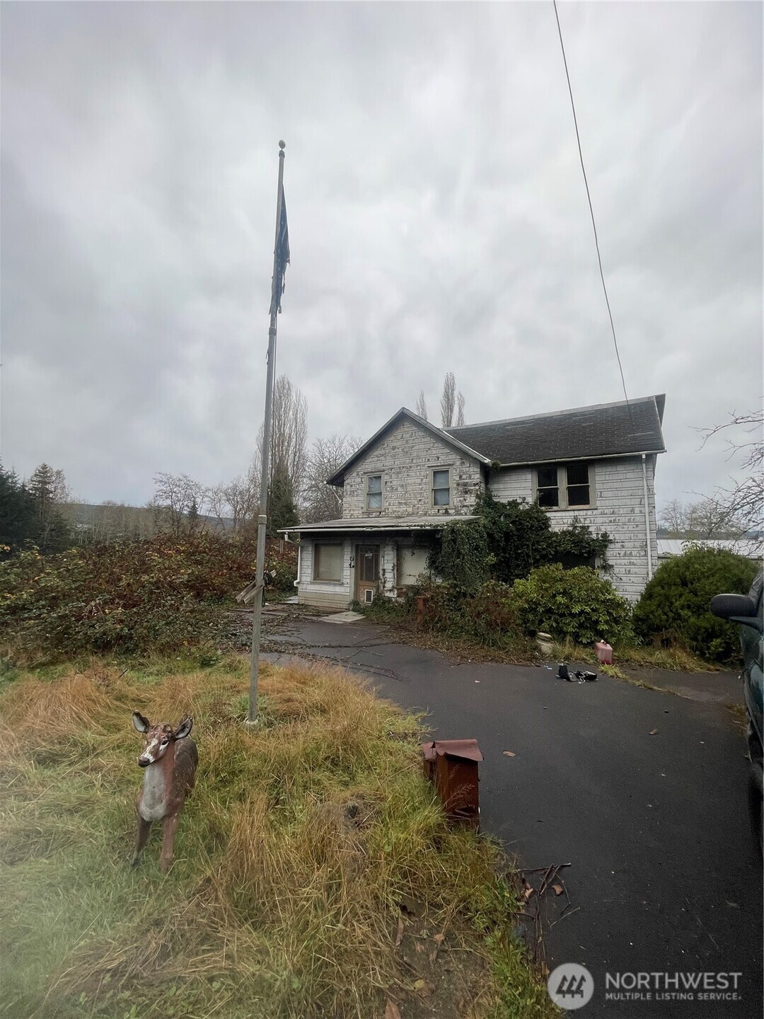 1632 Henkle Street Raymond WA 98577