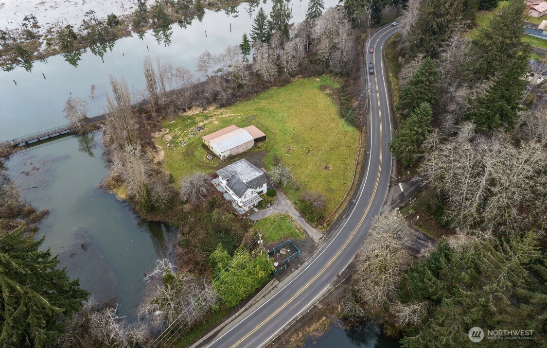 1632 Henkle Street Raymond WA 98577