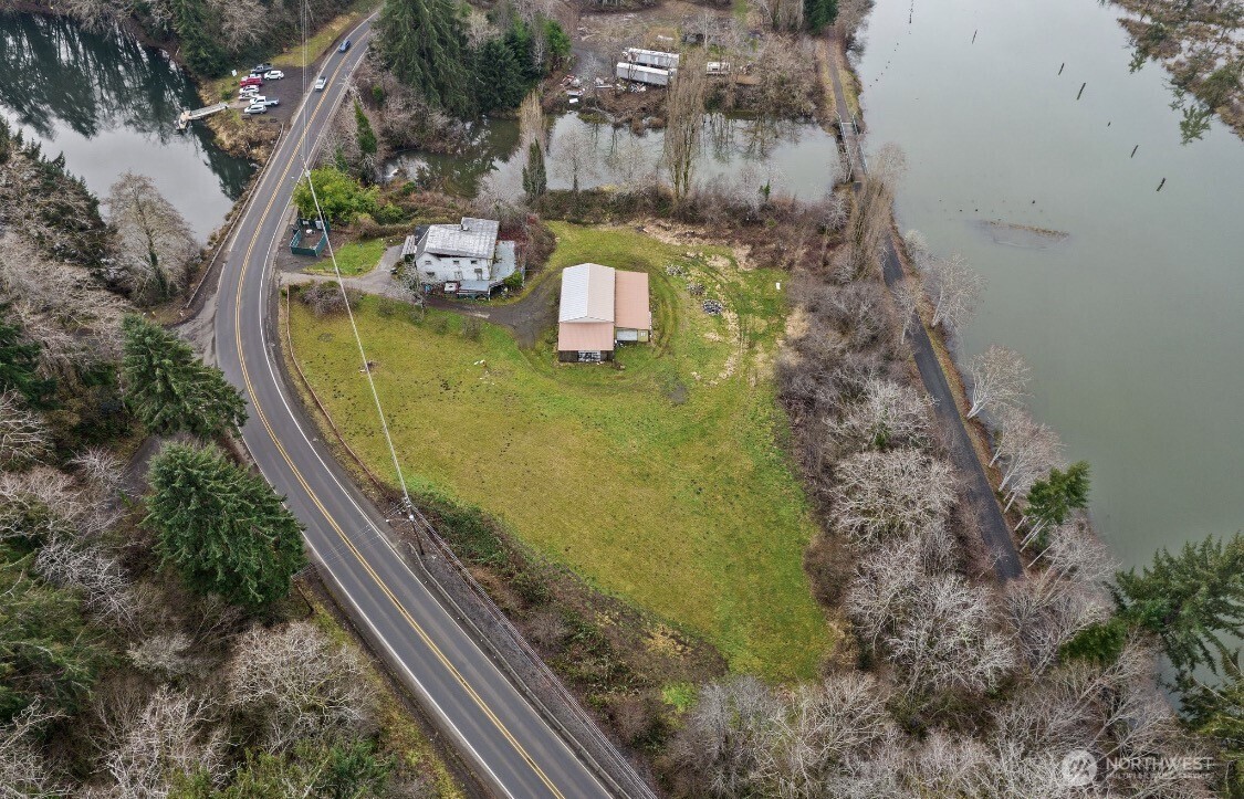 1632 Henkle Street Raymond WA 98577