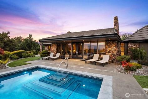 218 Sunnyslope Heights Road Wenatchee WA 98801