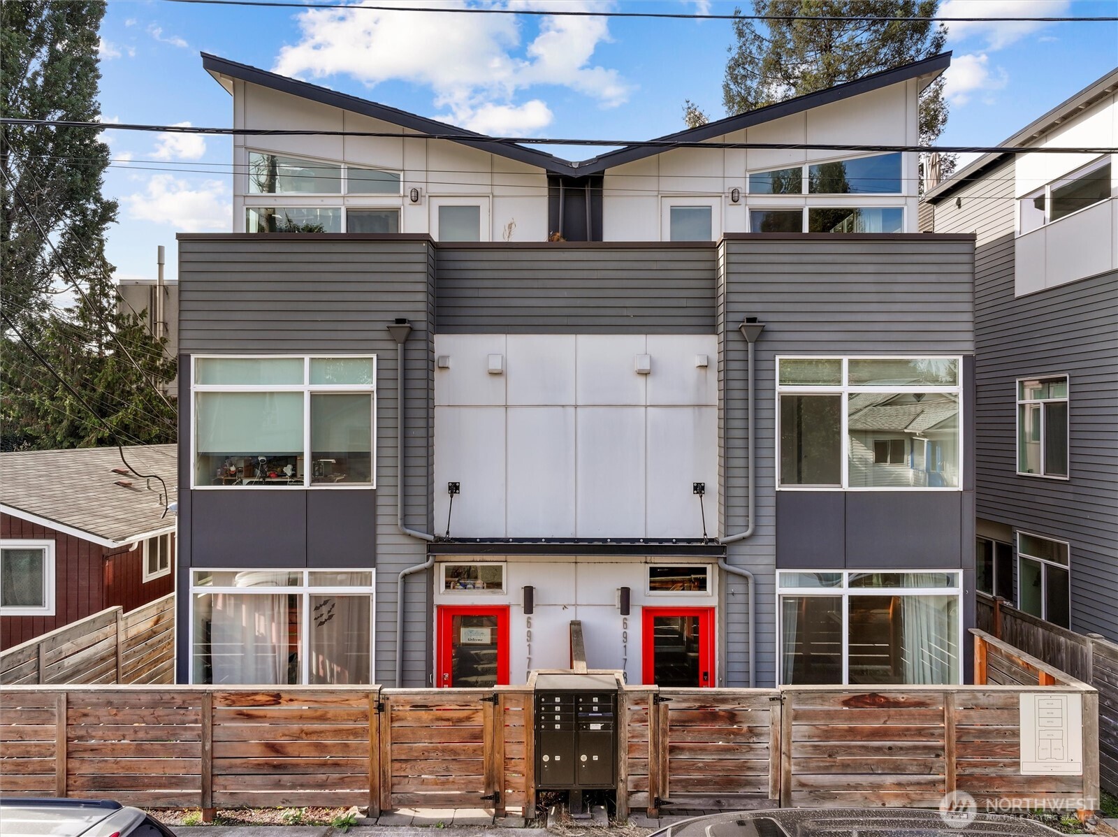 6917 Carleton Ave S Seattle WA 98108