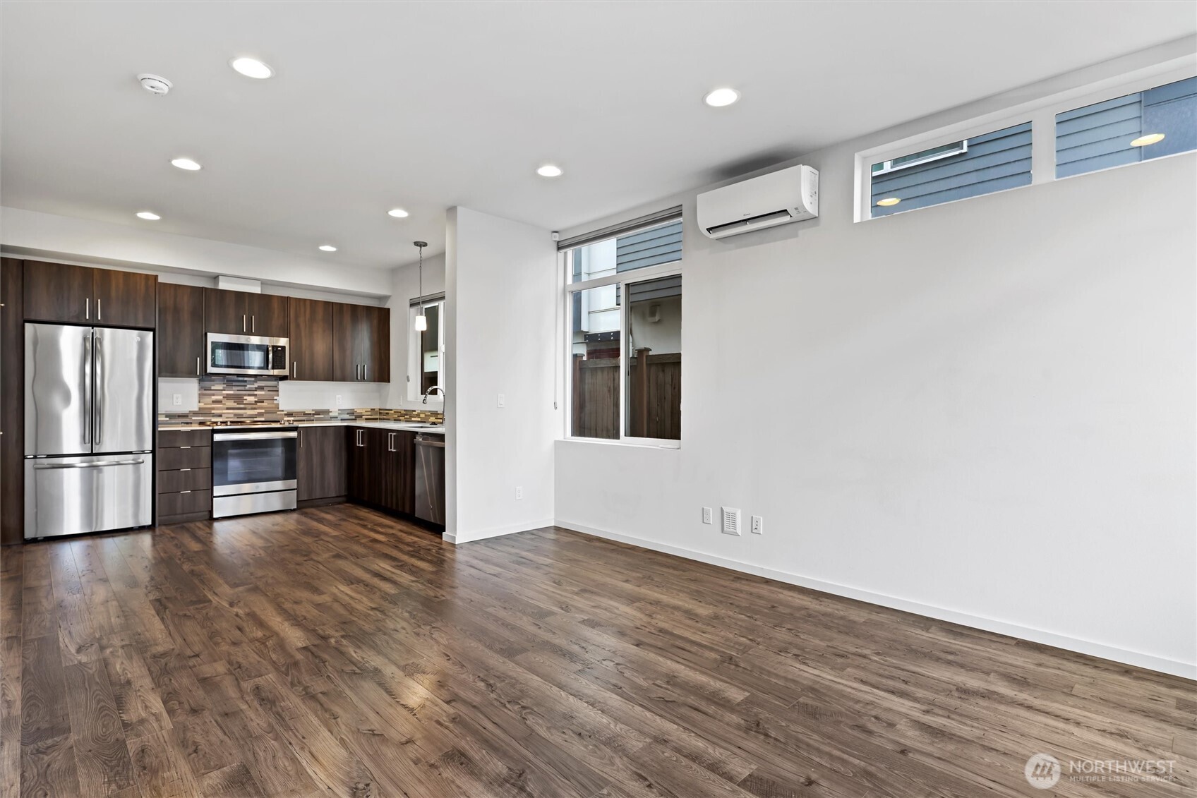 6917 Carleton Ave S Seattle WA 98108