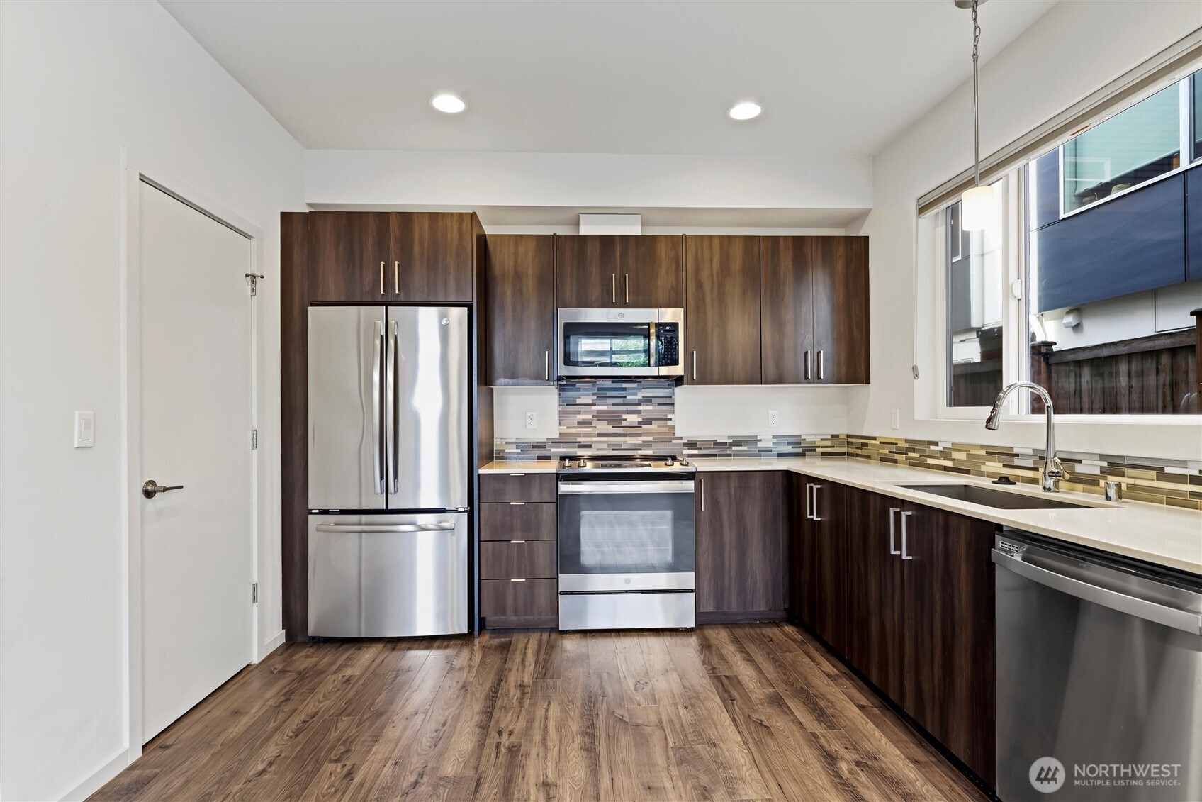 6917 Carleton Ave S Seattle WA 98108