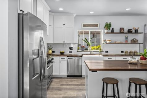 4915 Bering Street NW Gig Harbor WA 98332