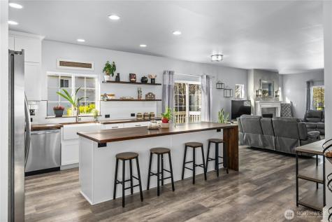 4915 Bering Street NW Gig Harbor WA 98332