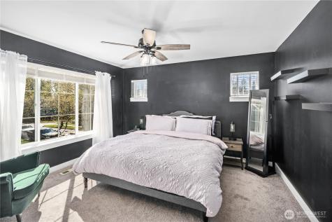 4915 Bering Street NW Gig Harbor WA 98332