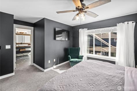 4915 Bering Street NW Gig Harbor WA 98332