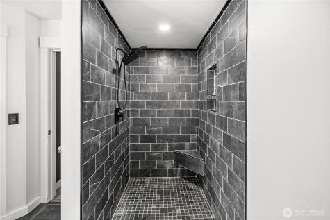 4915 Bering Street NW Gig Harbor WA 98332