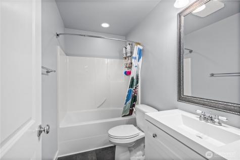 4915 Bering Street NW Gig Harbor WA 98332