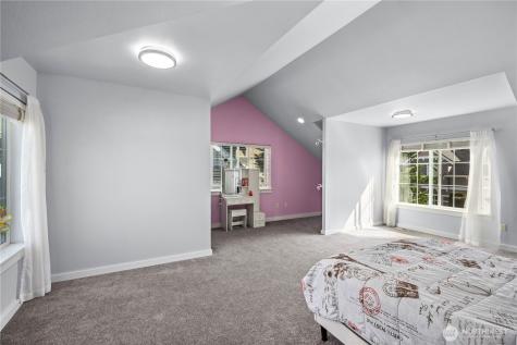 4915 Bering Street NW Gig Harbor WA 98332