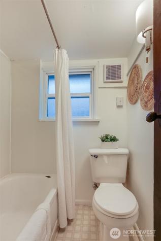 7015 2nd Avenue NW Seattle WA 98117