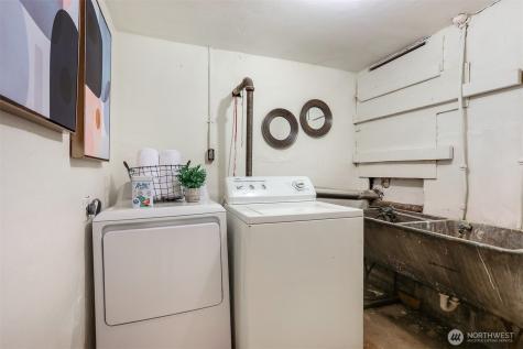 7015 2nd Avenue NW Seattle WA 98117