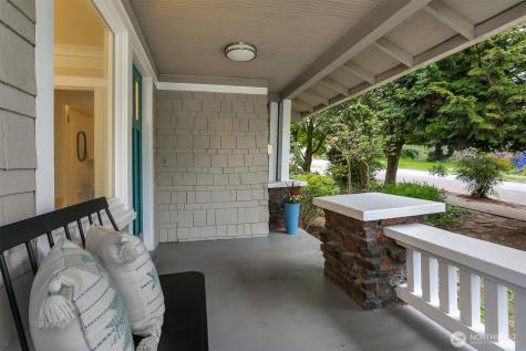 7015 2nd Avenue NW Seattle WA 98117