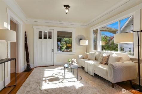7015 2nd Avenue NW Seattle WA 98117