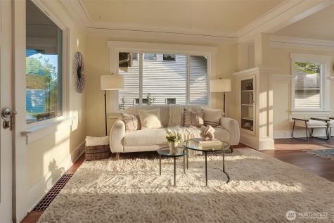 7015 2nd Avenue NW Seattle WA 98117