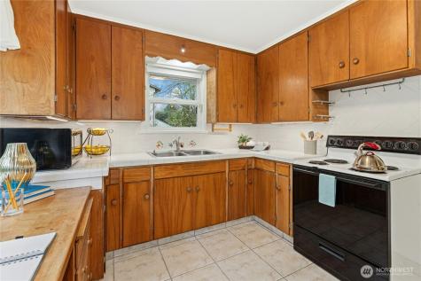 6526 NE 198th Street Kenmore WA 98028