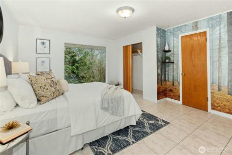 6526 NE 198th Street Kenmore WA 98028