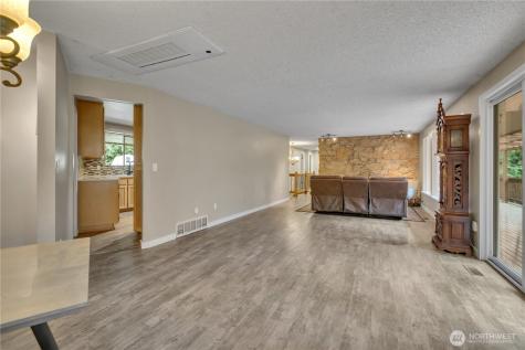 18506 SE 294th Street Kent WA 98042