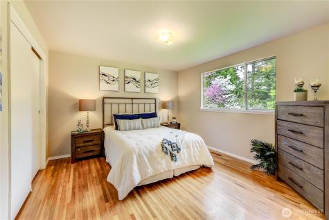 134 160th Place SE Bellevue WA 98008