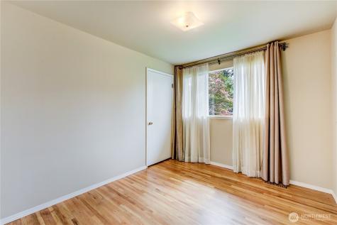 134 160th Place SE Bellevue WA 98008