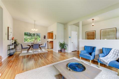 134 160th Place SE Bellevue WA 98008