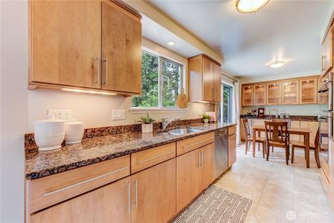 134 160th Place SE Bellevue WA 98008