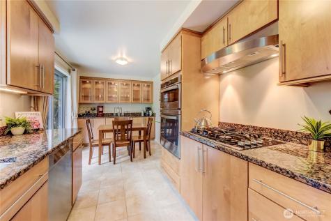 134 160th Place SE Bellevue WA 98008