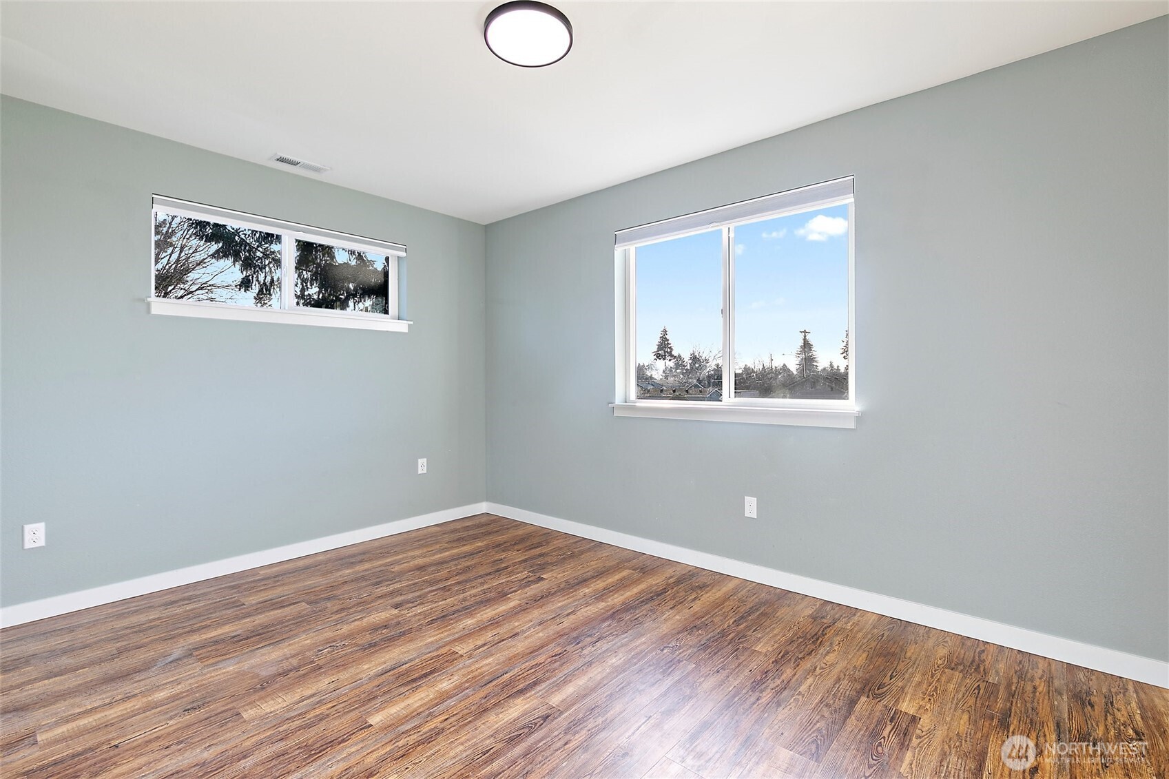 825 E 55th Street Tacoma WA 98404