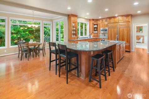 13695 NE 32nd Place Bellevue WA 98005
