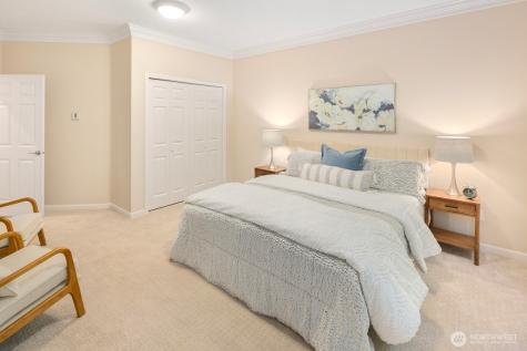 13695 NE 32nd Place Bellevue WA 98005