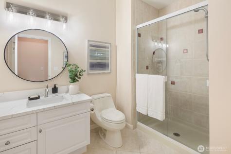 13695 NE 32nd Place Bellevue WA 98005