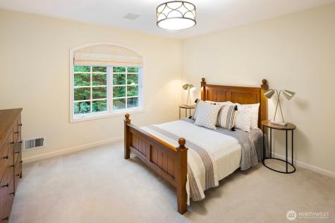 13695 NE 32nd Place Bellevue WA 98005