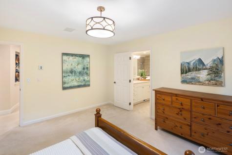 13695 NE 32nd Place Bellevue WA 98005