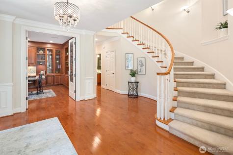 13695 NE 32nd Place Bellevue WA 98005
