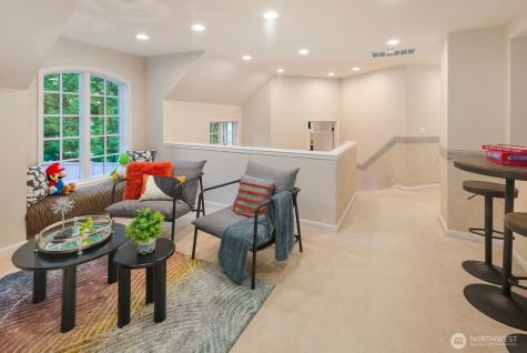 13695 NE 32nd Place Bellevue WA 98005