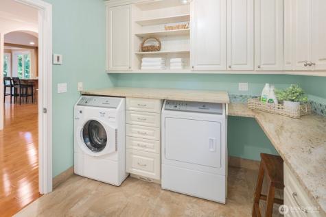 13695 NE 32nd Place Bellevue WA 98005