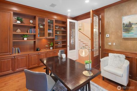 13695 NE 32nd Place Bellevue WA 98005