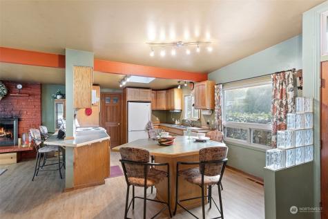 22620 13th Avenue S Des Moines WA 98198