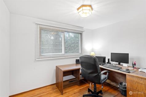 22620 13th Avenue S Des Moines WA 98198