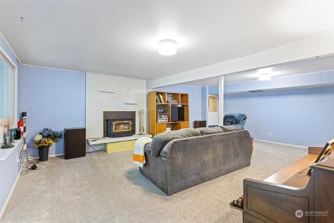 22620 13th Avenue S Des Moines WA 98198