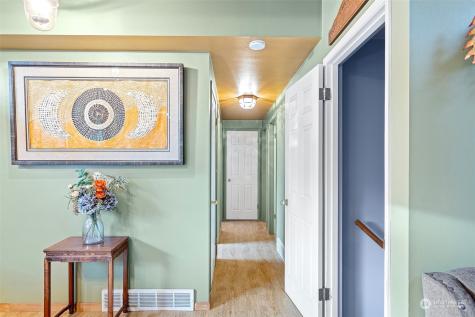 22620 13th Avenue S Des Moines WA 98198