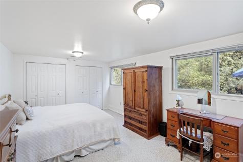 22620 13th Avenue S Des Moines WA 98198